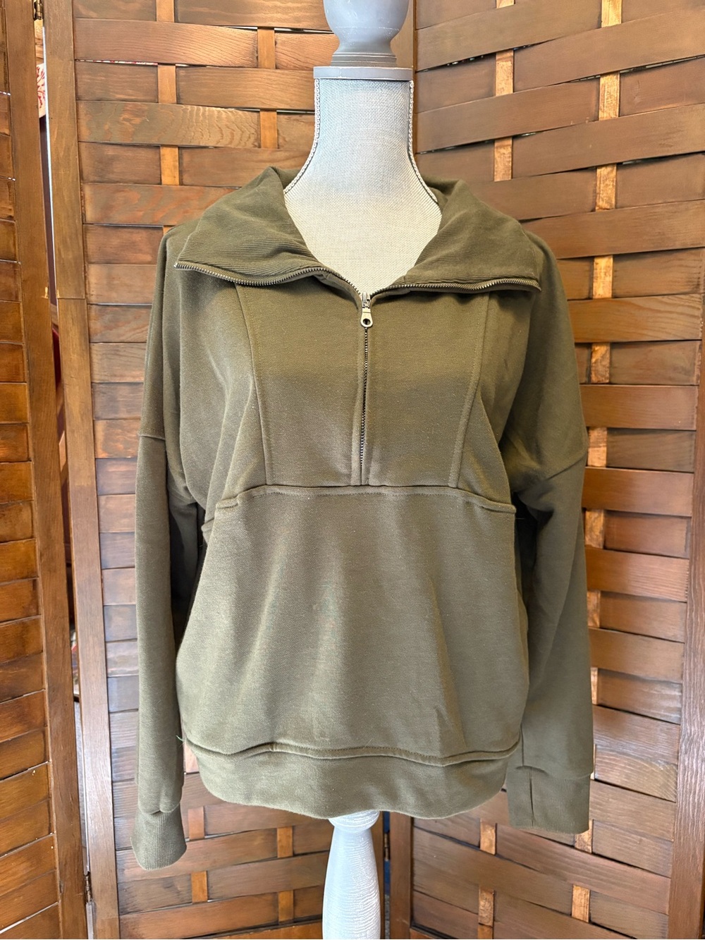 Wilo the label Bella Olive Half-Zip Pullover Sweater size medium